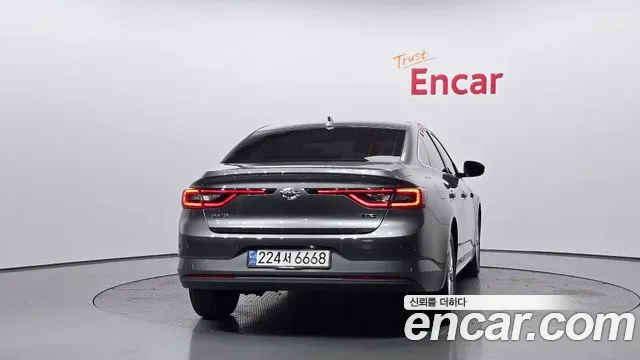 Renault-KoreaSamsung Megane 2016 thumb 3