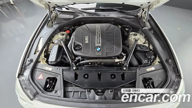 BMW 5-Series 2013 thumb 5