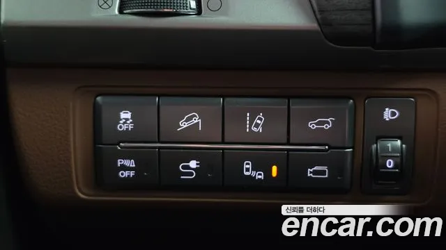 KG_Mobility_Ssangyong Rexton 2017 thumb 12