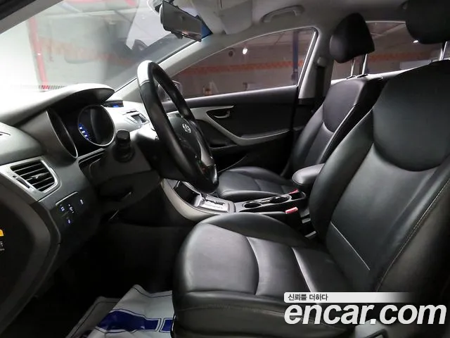 Hyundai Avante 2013 thumb 5