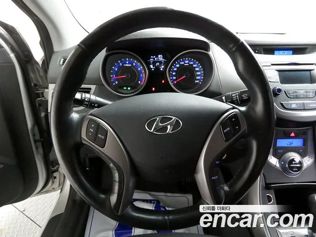 Hyundai Avante 2013 thumb 8
