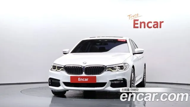 BMW 5-Series 2017 thumb 2