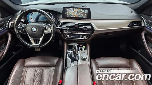 BMW 5-Series 2017 thumb 6