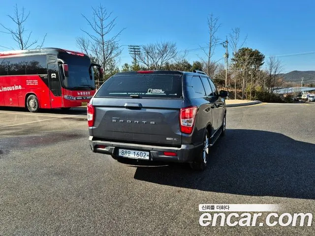 KG_Mobility_Ssangyong Rexton 2018 thumb 2