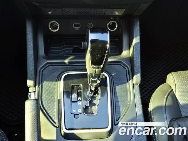KG_Mobility_Ssangyong Rexton 2018 thumb 9