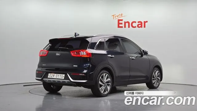 Kia Niro 2016 thumb 2