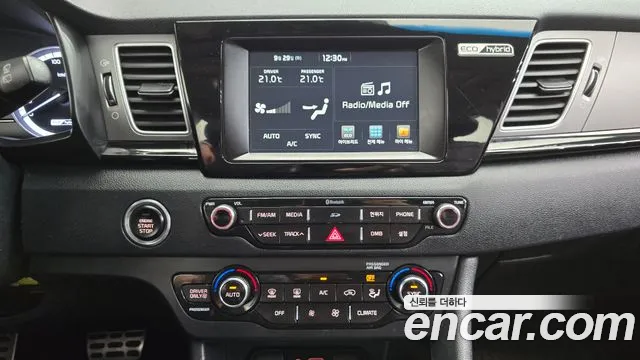 Kia Niro 2016 thumb 12