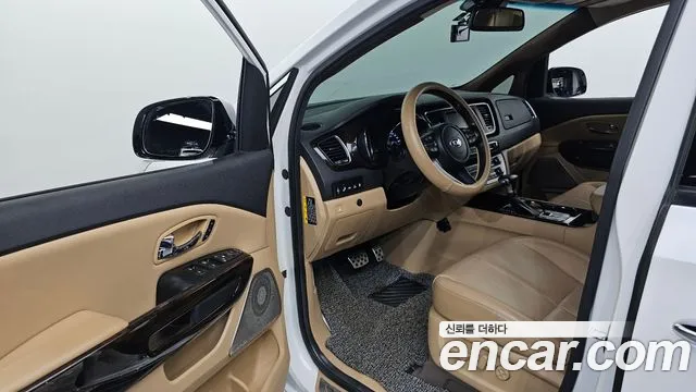 Kia Carnival 2020 thumb 10