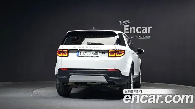 Land Rover Discovery Sport 2021 thumb 4