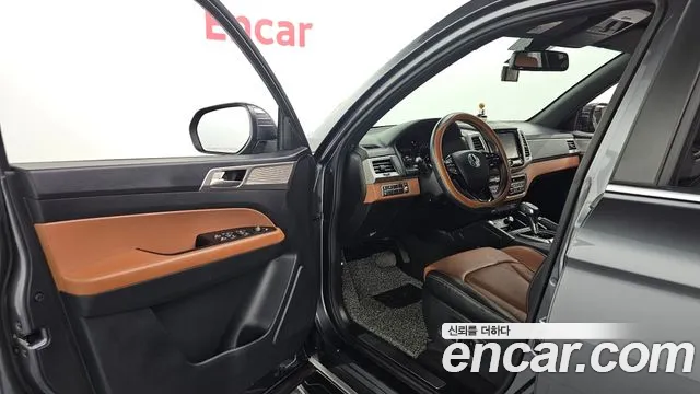 KG_Mobility_Ssangyong Rexton 2019 thumb 10