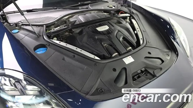 Porsche Panamera 2021 thumb 5