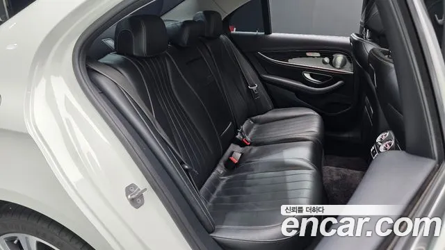 Mercedes-Benz E-Класс 2018 thumb 11