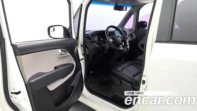 Kia Ray 2013 thumb 10