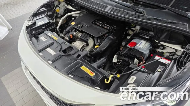 Peugeot 3008 2017 thumb 6