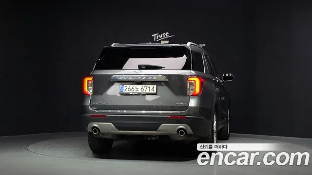 Ford Explorer 2023 thumb 4