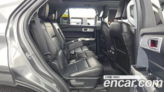 Ford Explorer 2023 thumb 12
