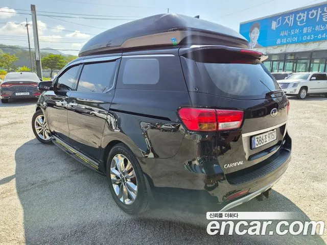 Kia Carnival 2014 thumb 5