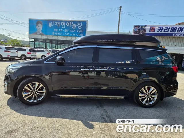 Kia Carnival 2014 thumb 6