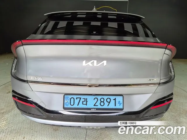 Kia EV6 2022 thumb 2
