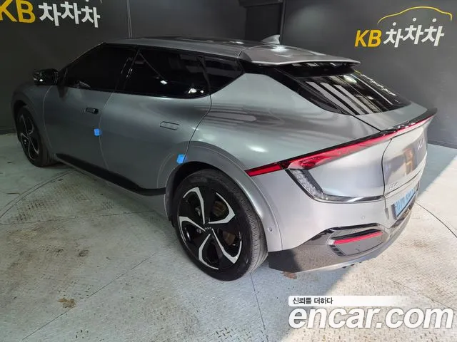 Kia EV6 2022 thumb 4