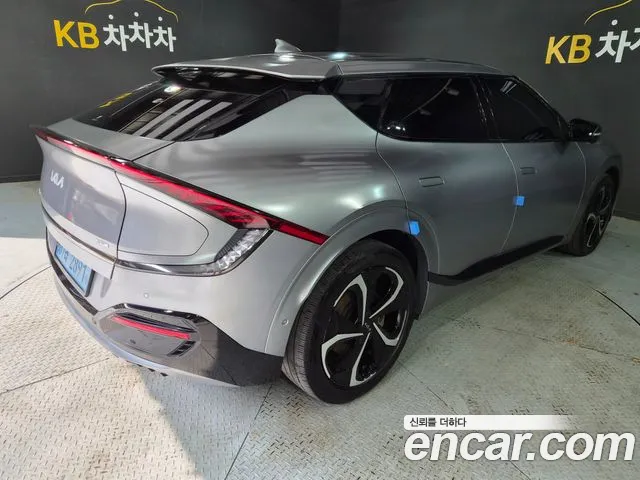 Kia EV6 2022 thumb 6