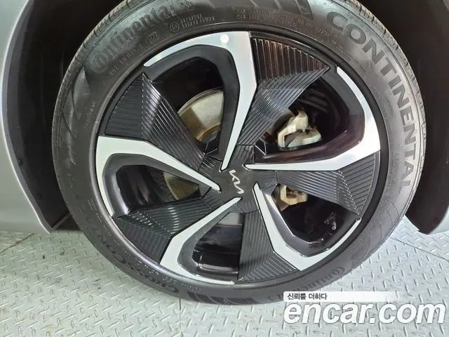 Kia EV6 2022 thumb 9