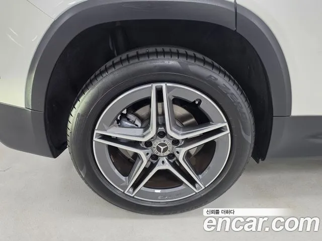 Mercedes-Benz GLB 2025 thumb 5