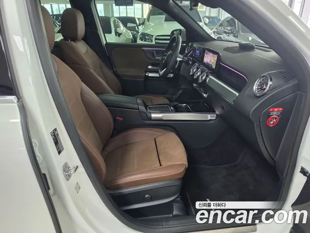 Mercedes-Benz GLB 2025 thumb 9