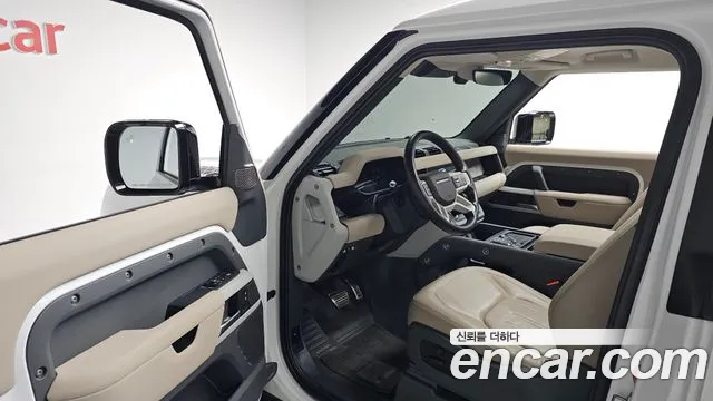 Land Rover Defender 2021 thumb 10