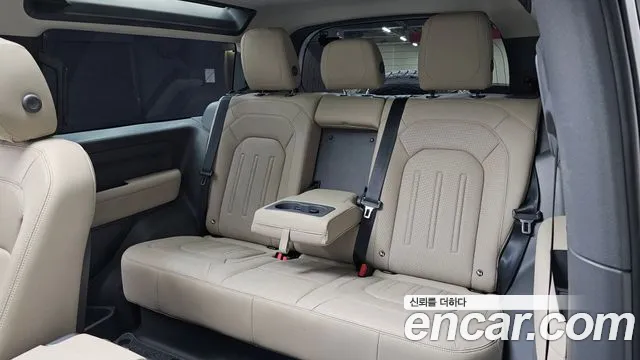 Land Rover Defender 2021 thumb 12