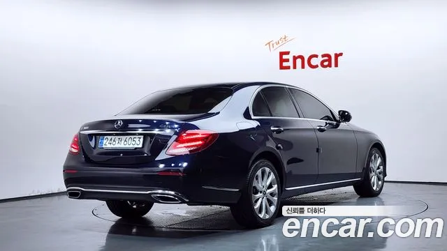 Mercedes-Benz E-Класс 2020 thumb 2