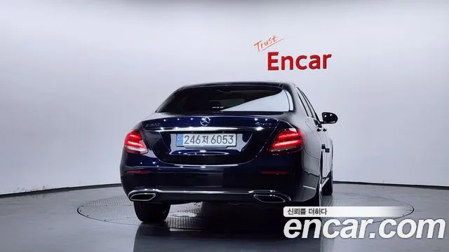 Mercedes-Benz E-Класс 2020 thumb 4