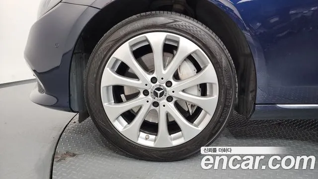 Mercedes-Benz E-Класс 2020 thumb 5