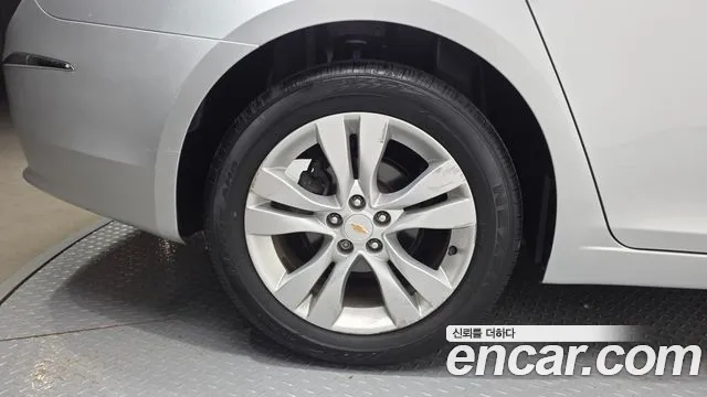 ChevroletGMDaewoo Cruze 2015 thumb 5