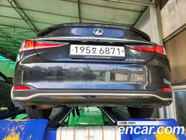 Lexus ES 2023 thumb 2