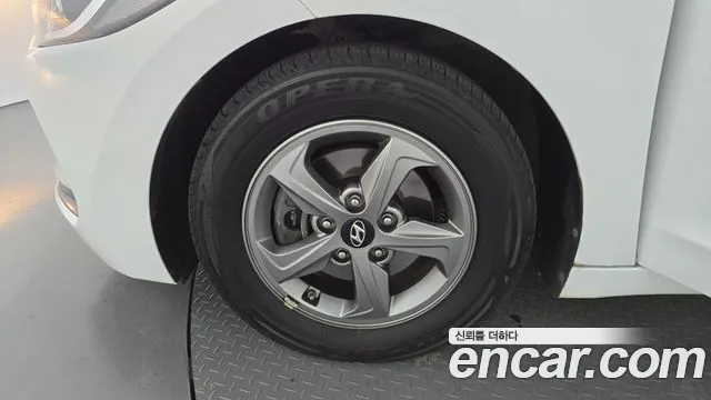 Hyundai Avante 2015 thumb 5