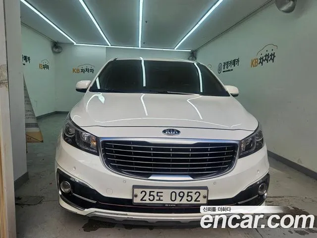 Kia Carnival 2016 thumb 2