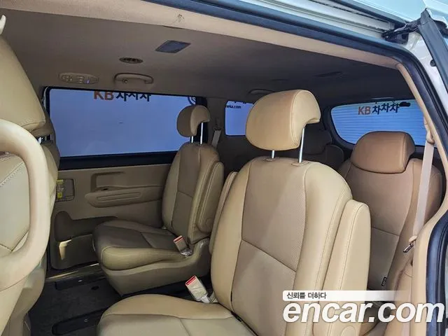 Kia Carnival 2016 thumb 7