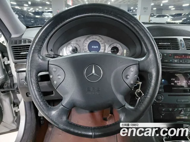 Mercedes-Benz E-Класс 2004 thumb 7