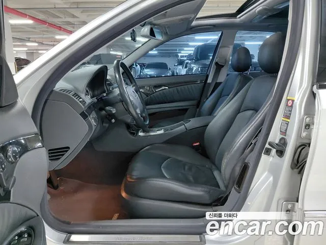 Mercedes-Benz E-Класс 2004 thumb 9