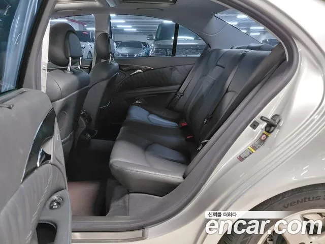Mercedes-Benz E-Класс 2004 thumb 10
