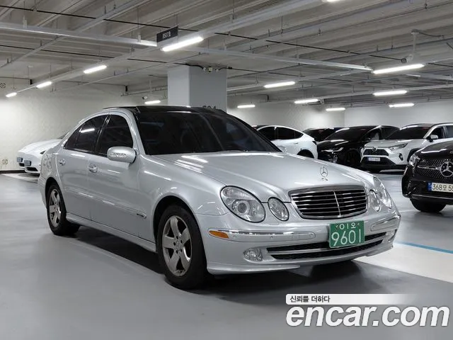 Mercedes-Benz E-Класс 2004 thumb 11
