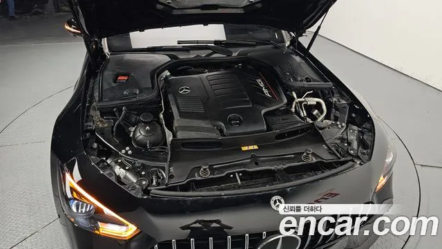 Mercedes-Benz AMG GT 2021 thumb 5