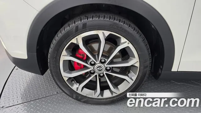 KG_Mobility_Ssangyong TIBOLI 2017 thumb 4