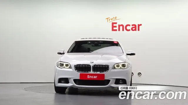 BMW 5-Series 2016 thumb 3