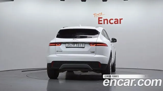 Jaguar E-Pace 2019 thumb 4