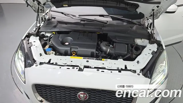 Jaguar E-Pace 2019 thumb 6