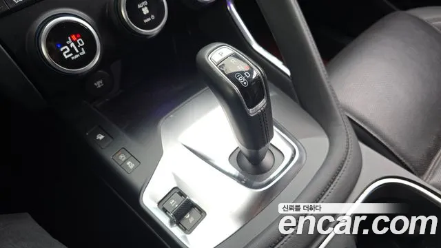 Jaguar E-Pace 2019 thumb 9