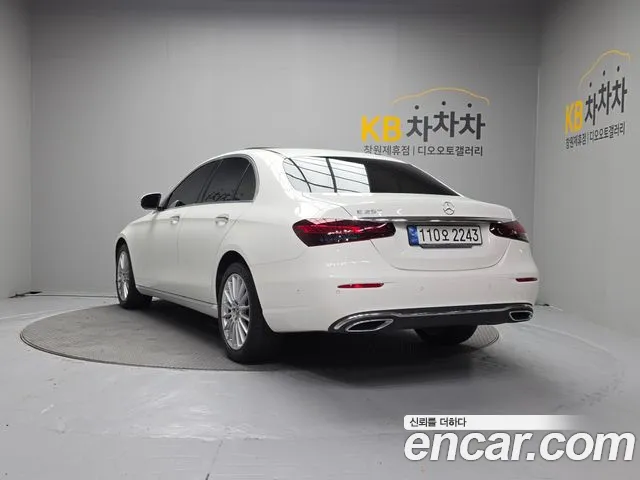 Mercedes-Benz E-Класс 2022 thumb 3