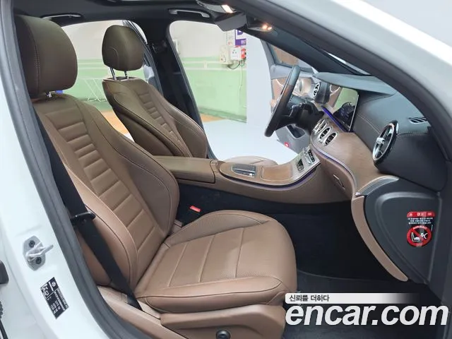 Mercedes-Benz E-Класс 2022 thumb 11